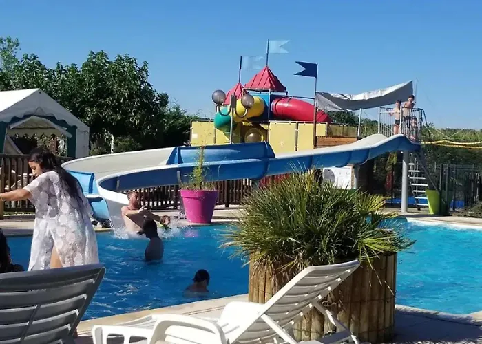 3 Etoiles - Parc Aquatique - Ccbeebd Kamp alanı Tauriac (Lot)