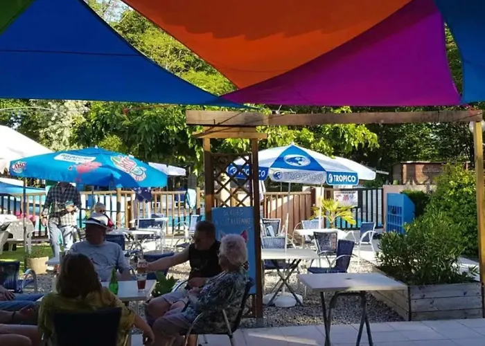 Kamp alanı 3 Etoiles - Parc Aquatique - Ccbeebd