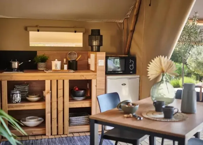 Zecamping 3 Espace Aquatique Pet Friendly Mobil-home Bbq 4 Pers Luxusní stan Tauriac (Lot)